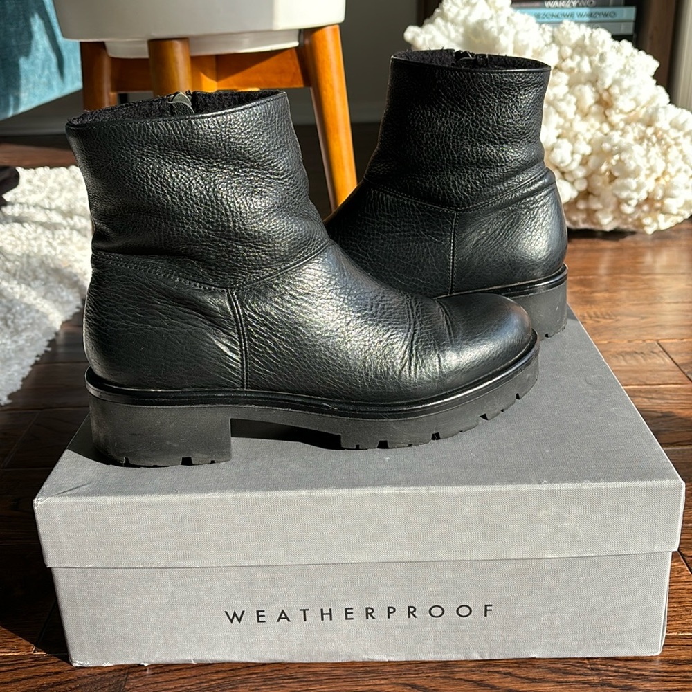 Aquatalia Jayla Black Leather Shearling Ankle Boots
